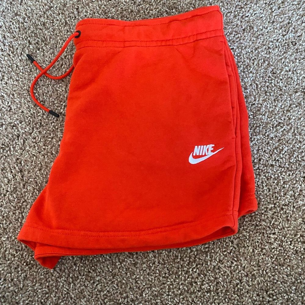 Women’s Nike shorts size Large